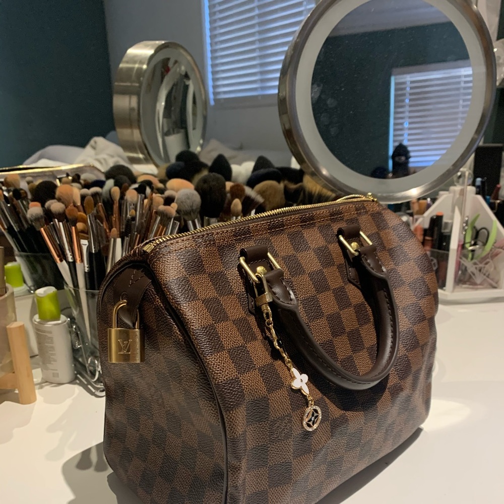 Louis Vuitton Speedy 25